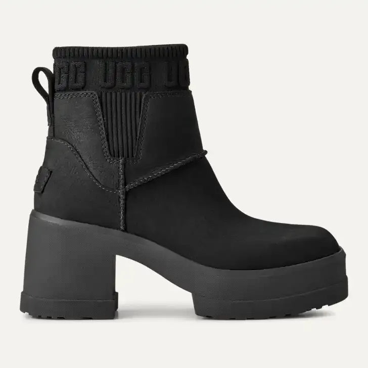 UGG™ Womens Boots Moxy Chelsea