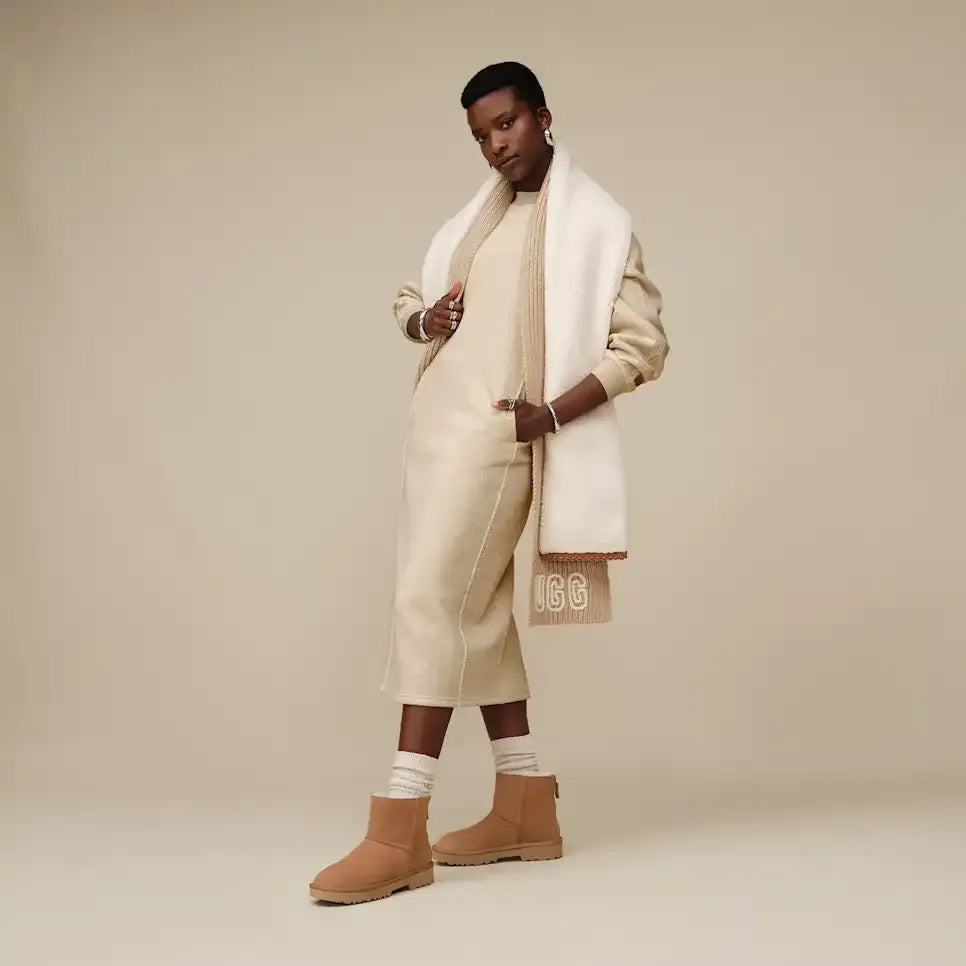 UGG® Womens Boots Marais Zip Up