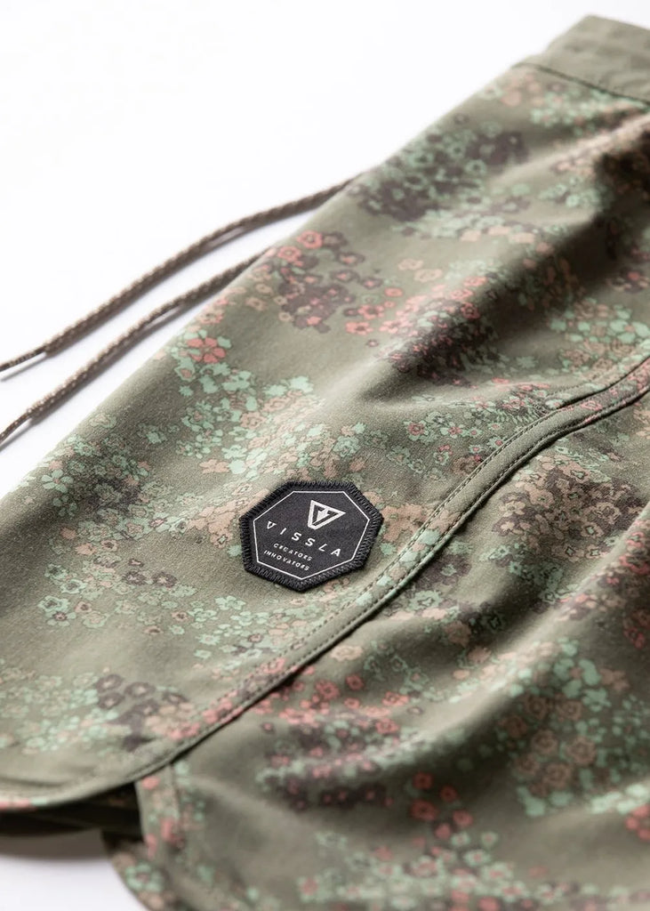 Vissla Mens Boardshorts Botanica 18.5