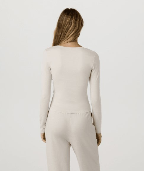 Vuori Womens Shirt Long Sleeve Halo Essential Scoop