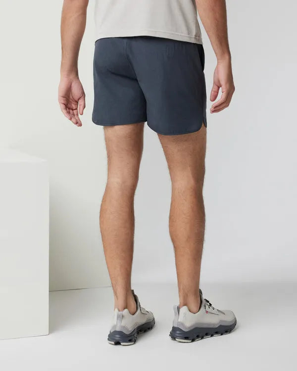 Vuori Mens Shorts Banks 5