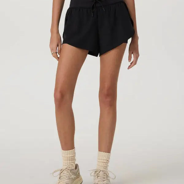 Vuori Womens Shorts Daily Speed Short 2.5"
