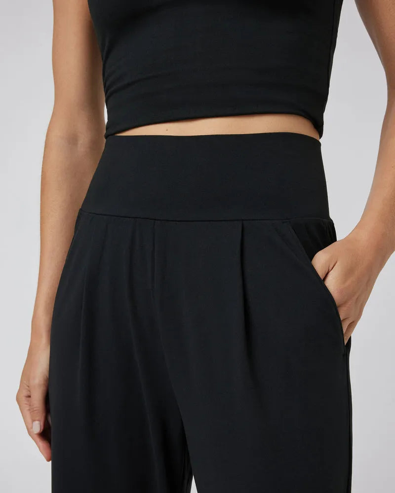 Vuori Womens Pants Lux At Ease Straight