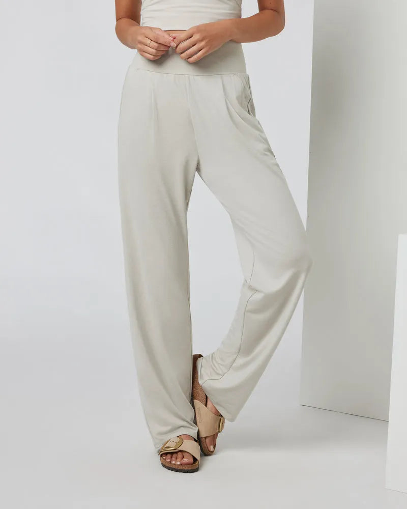Vuori Womens Pants Lux At Ease Straight