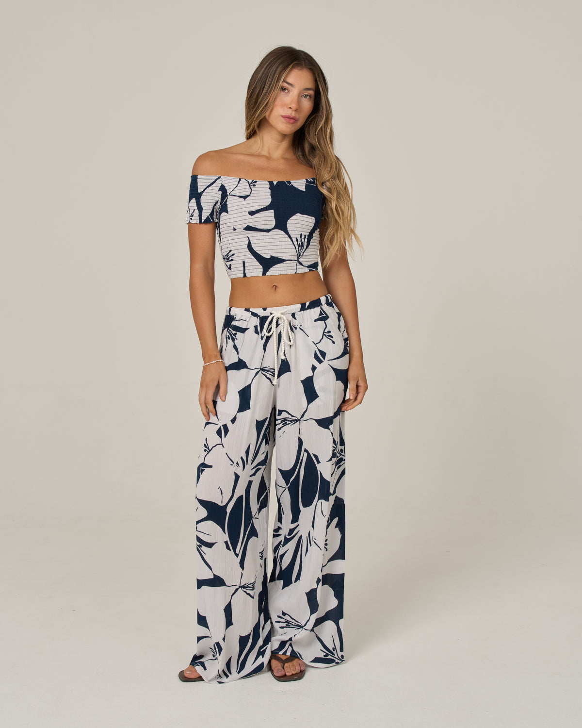 Salty Crew Womens Pants Graphic Bloom