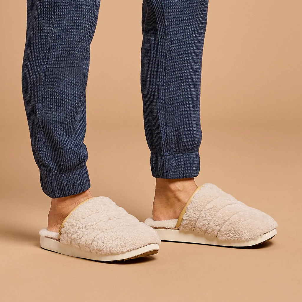Olukai Womens Slippers Pūpū Mua