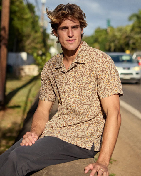 Outerknown Mens Woven The BBQ