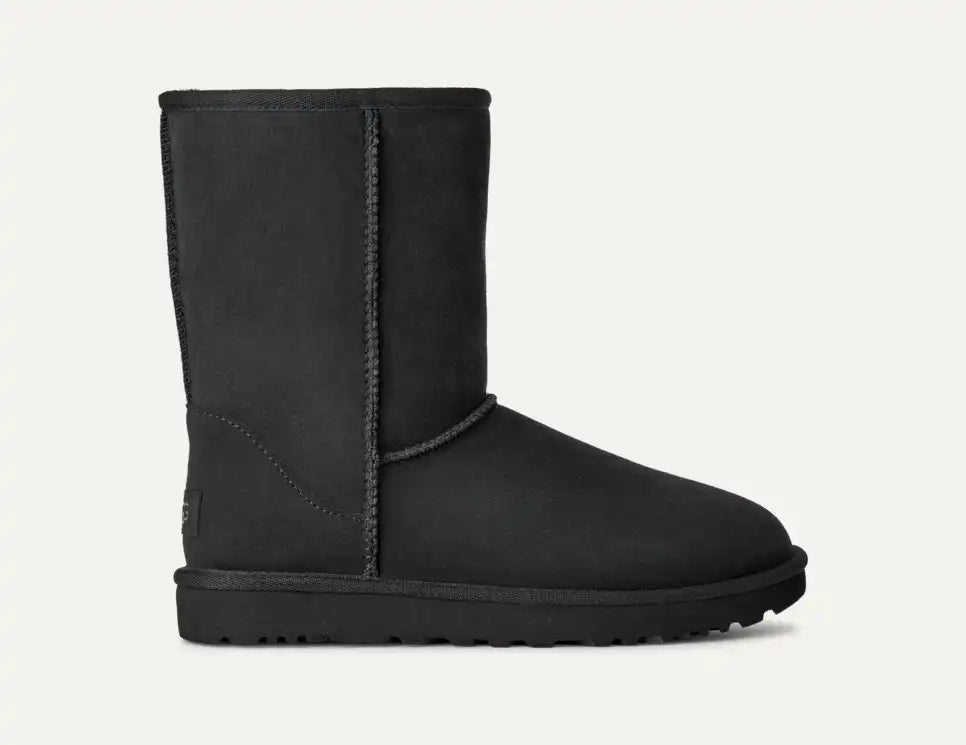 UGG® Womens Boot Classic II Short
