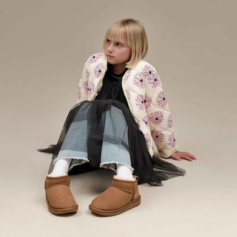 Kids classic uggs sales