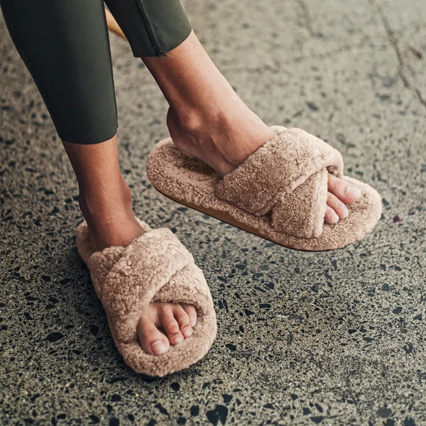 Olukai Womens Slippers Hila Heu