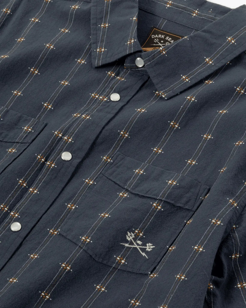 Dark Seas Mens Woven Gildale