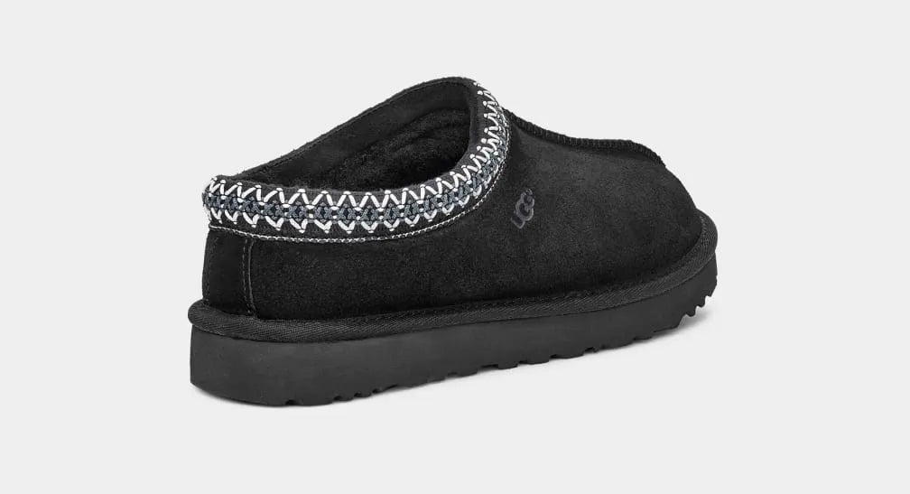 Black ugg hot sale slippers size 8