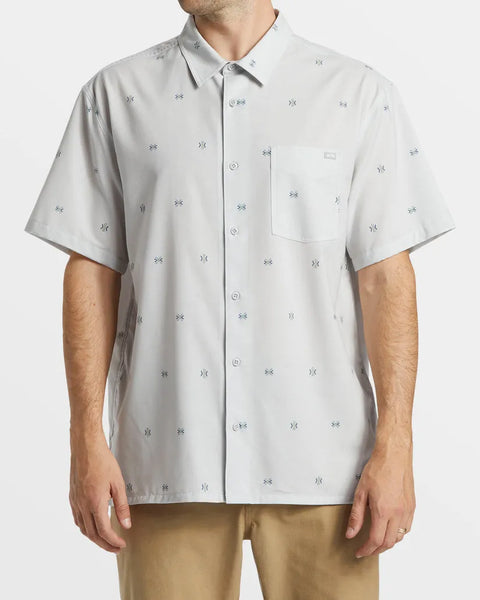 Billabong Mens Woven A/Div Surftrek Trail Short Sleeve