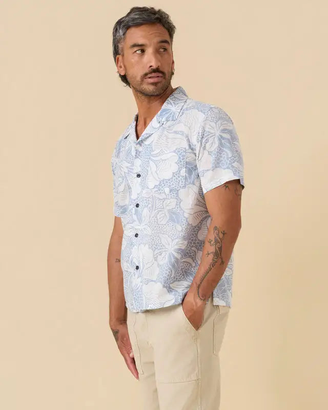Outerknown Mens Woven The BBQ