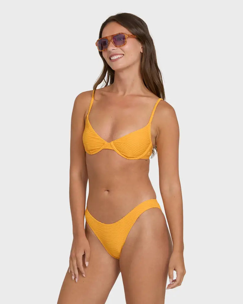 Billabong Womens Bikini Top Tanlines Demi Underwire
