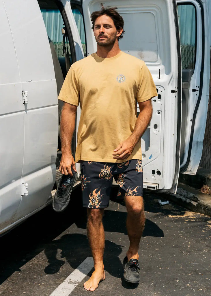 Vissla Mens Boardshorts Helloha 18.5