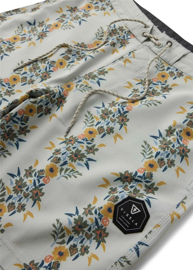 Vissla Mens Boardshorts Voodoo Vines 17.5
