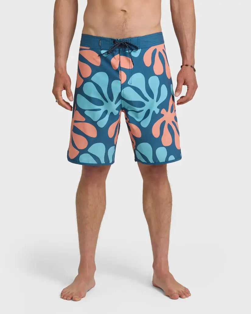Quiksilver Mens Boardshorts SurfSilk Sol Tiles Scallop 19"