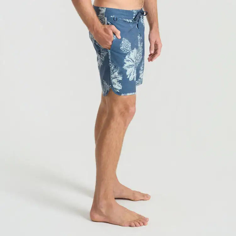 Roark Revival Mens Boardshorts Chiller Scallop