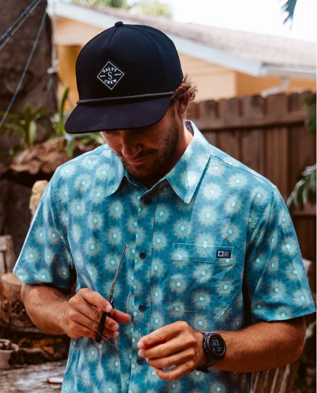 Salty Crew Mens Woven Crew