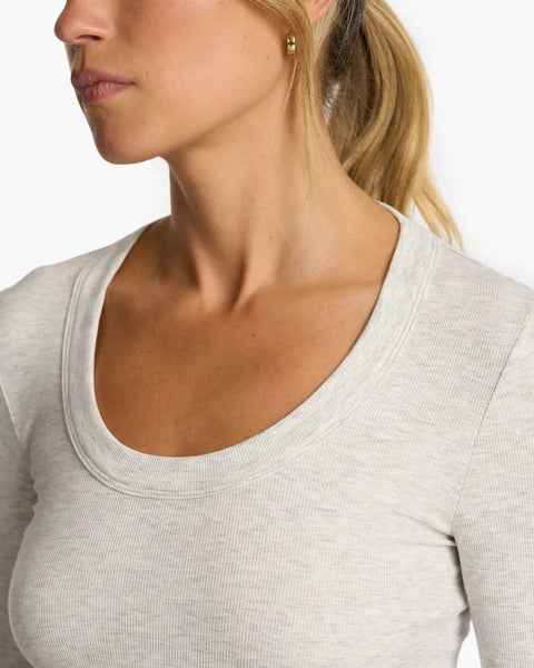 Vuori Womens Shirt Long Sleeve Pose Scoop Tee