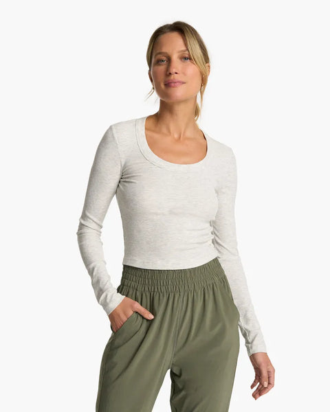 Vuori Womens Shirt Long Sleeve Pose Scoop Tee