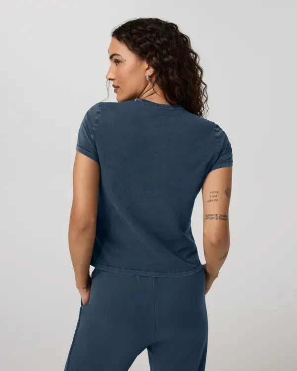 Vuori Womens Shirt Short Sleeve Feather Classic Tee Garment Dye