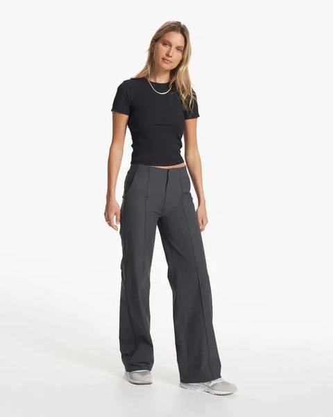 Vuori Womens Shirt Pose Fitted Tee