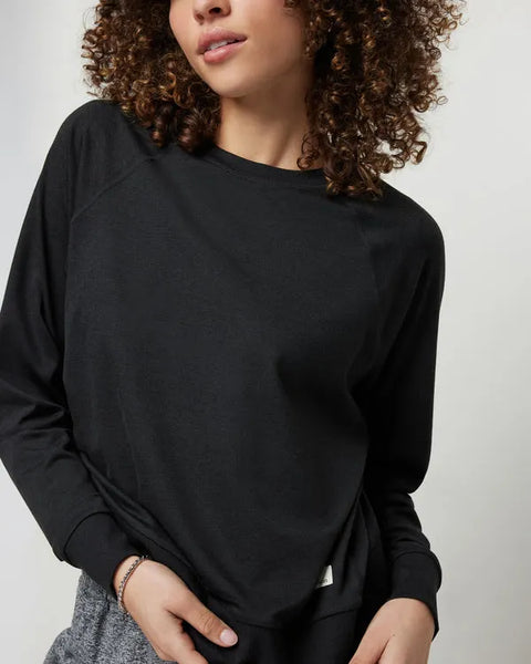 Vuori Womens Sweatshirt Long Sleeve Halo Crew
