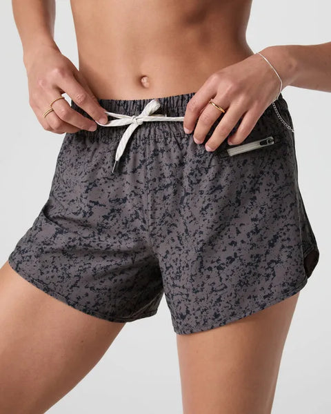Vuori Womens Shorts Clementine 4