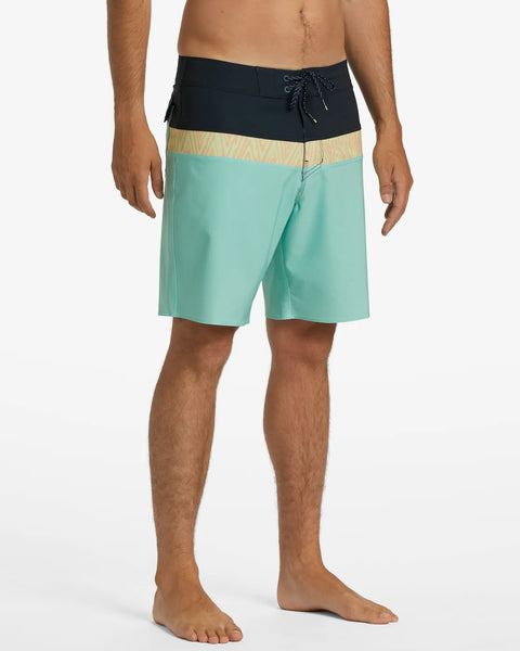 Billabong Mens Boardshorts Momentum Pro Performance 19