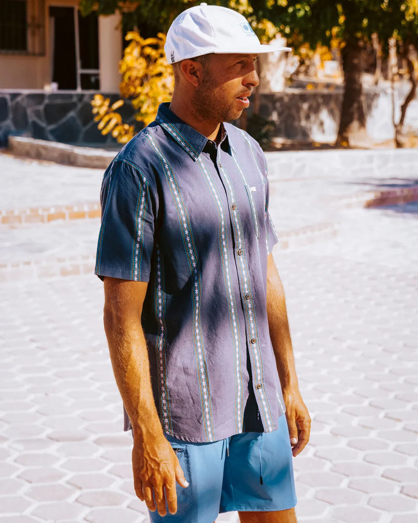 Salty Crew Mens Woven Crew