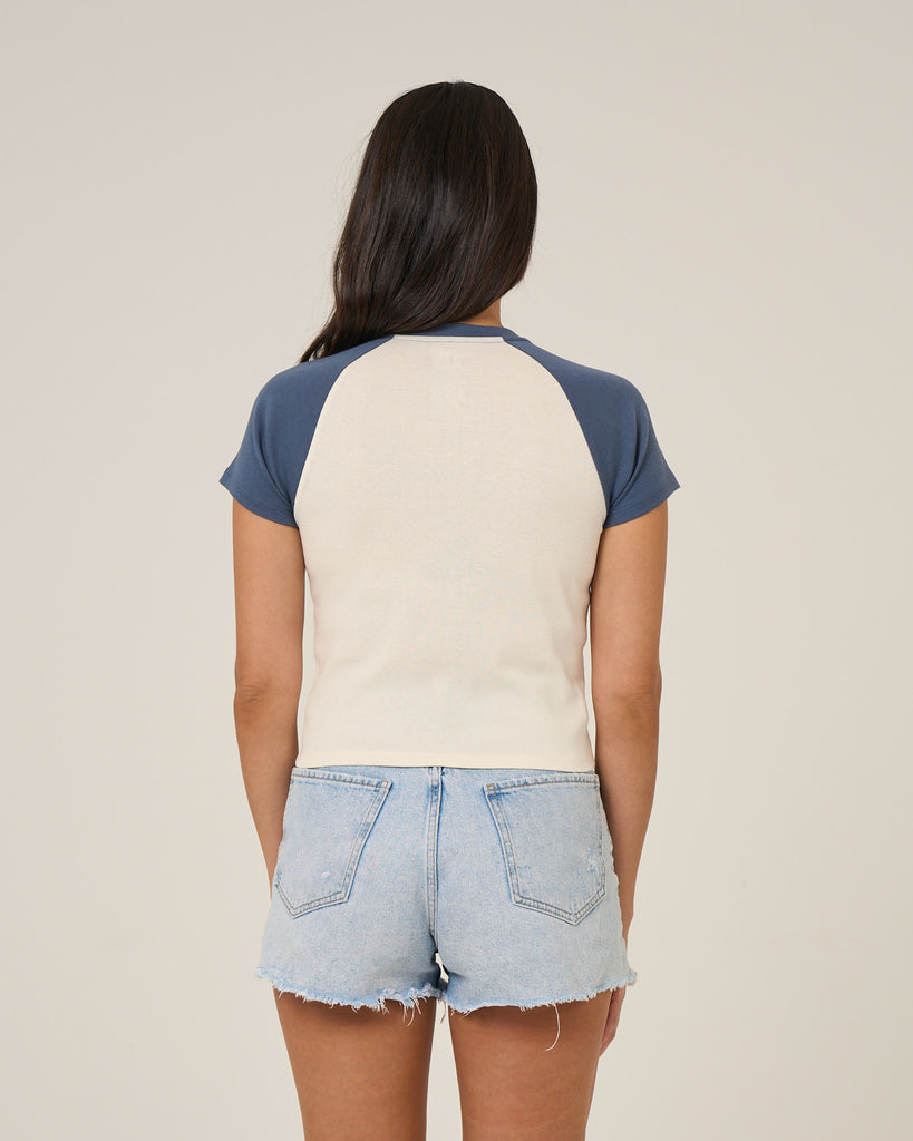 Salty Crew Womens Shirt Drive To The Sea Raglan