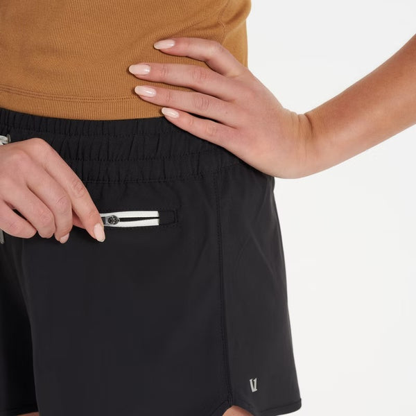 Vuori Womens Shorts Clementine 2.0